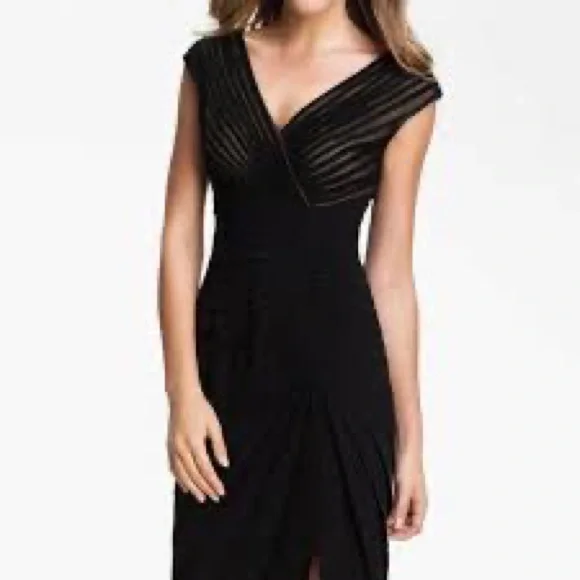 ADRIANNA PAPELL Black/Cream V-neck Formal Mini Dress Sz 2 - Picture 1 of 6